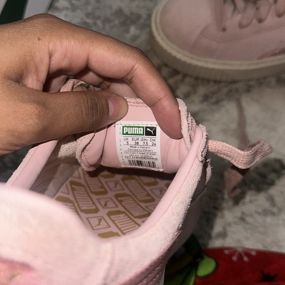 Puma Suede Platform Mono Satin Shoes - Picture 4 of 6